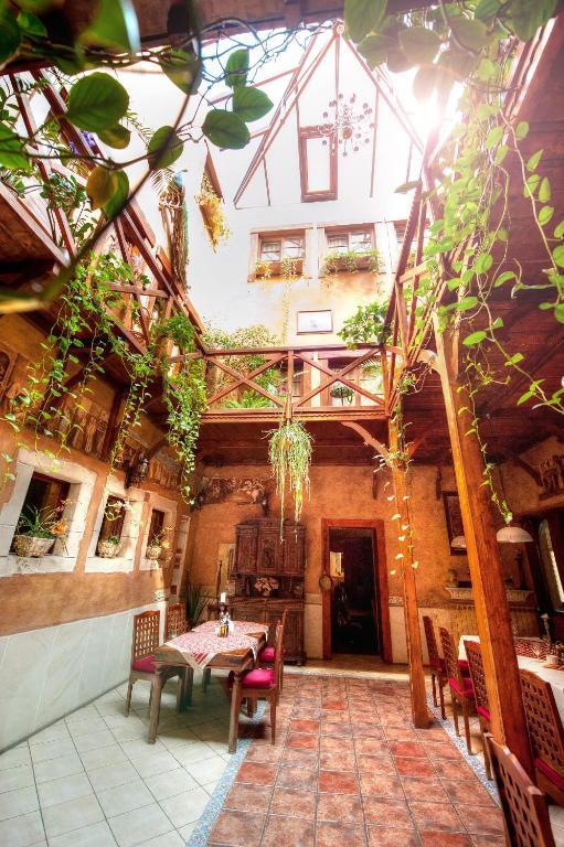 Hotel Zameczek Ксёнж-Вельки Экстерьер фото